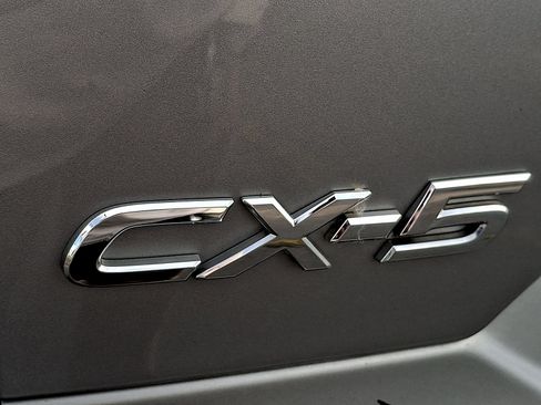 Used 2019 MAZDA CX-5 Touring FWD image 24