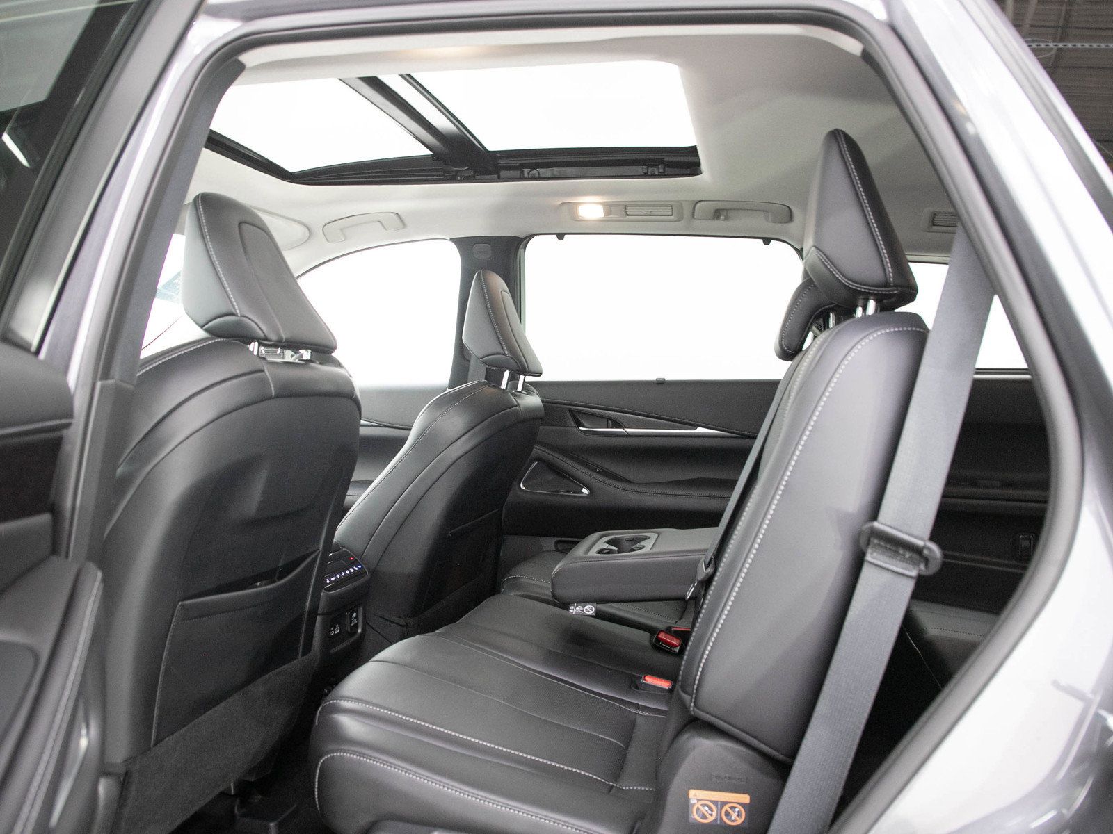 Used 2023 INFINITI QX60 Sensory AWD/4WD image 16