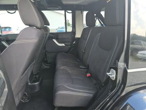 Used 2013 Jeep Wrangler Unlimited Sahara w/ Connectivity Group AWD/4WD image 14