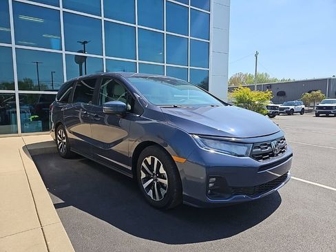 Used 2025 Honda Odyssey EX-L image 4