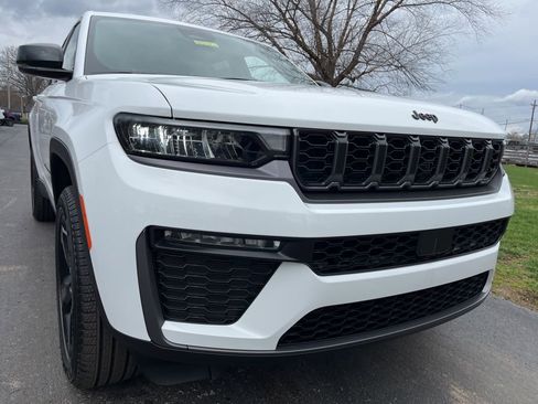 New 2026 Jeep Grand Cherokee Limited w/ Limited Altitude Package image 50