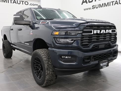 Used 2025 RAM 2500 Big Horn AWD/4WD image 2