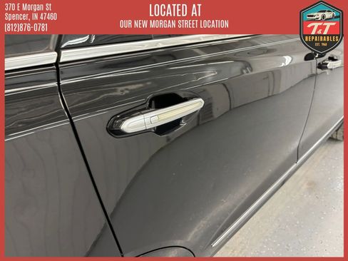 Used 2017 Cadillac XT5 Premium Luxury w/ LPO, Wheel Lock Package FWD image 23