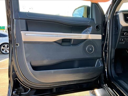 Used 2024 Ford Expedition Max Limited image 22
