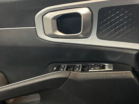 Used 2023 Kia Sorento S w/ Panoramic Sunroof Package FWD image 14