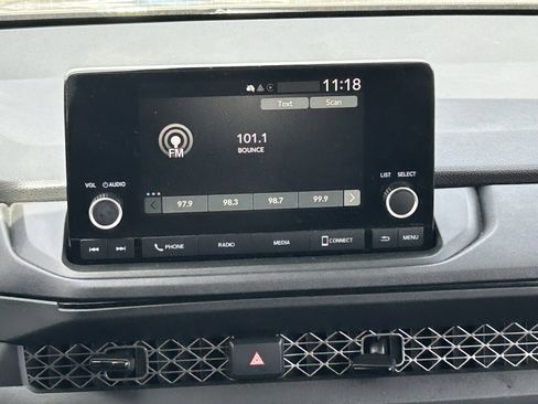 Used 2023 Honda Accord LX image 17