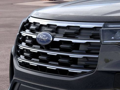 Used 2026 Ford Explorer Active w/ Active Comfort Package AWD/4WD image 17