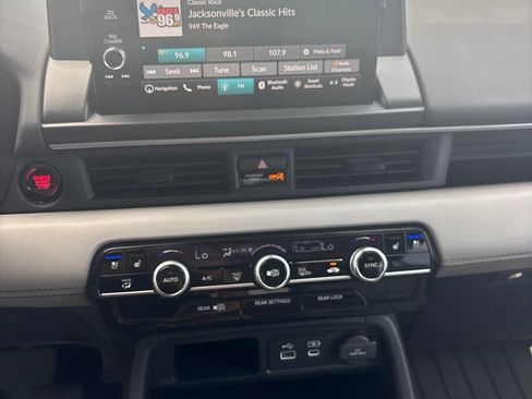 Used 2023 Honda Pilot Elite image 36