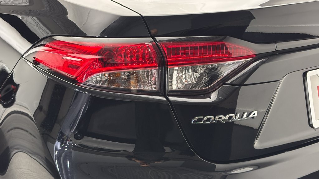 Used 2026 Toyota Corolla LE FWD image 7