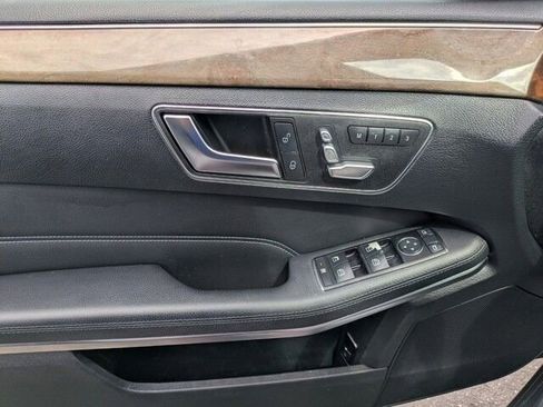 Used 2014 Mercedes-Benz E 350 Sedan image 30