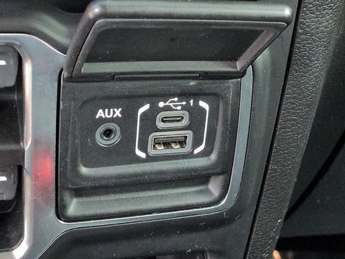 Used 2022 Jeep Wrangler Unlimited Sport w/ Sun And Sound Package AWD/4WD image 23