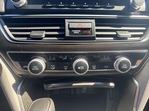 Used 2019 Honda Accord LX image 29
