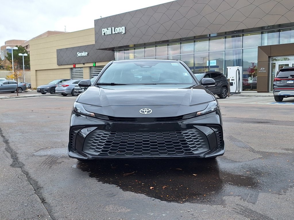 Used 2025 Toyota Camry SE FWD image 8