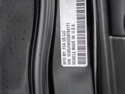 New 2025 Jeep Grand Cherokee Altitude image 36