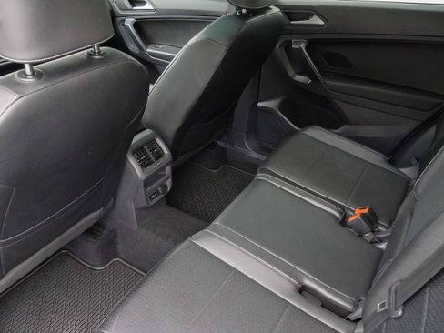 Used 2021 Volkswagen Tiguan SE R-Line AWD/4WD image 36