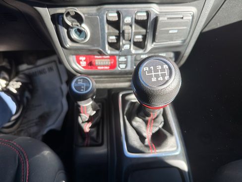 Used 2023 Jeep Wrangler Unlimited Rubicon w/ Steel Bumper Group image 21