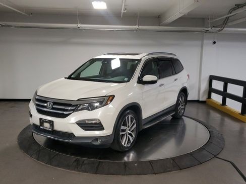 Used 2016 Honda Pilot Elite image 3