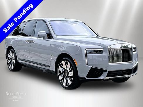 New 2026 Rolls-Royce Cullinan AWD/4WD image 2