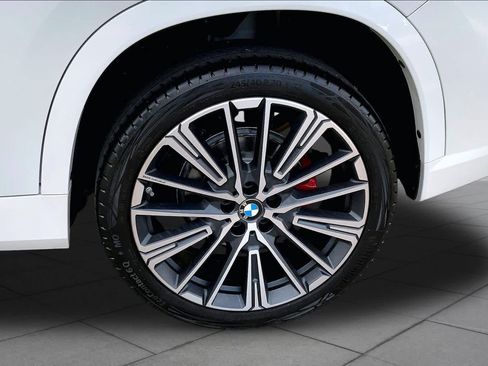 Used 2024 BMW X1 xDrive28i w/ M Sport Package AWD/4WD image 11