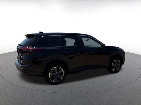 Used 2025 Nissan Rogue SV FWD image 12
