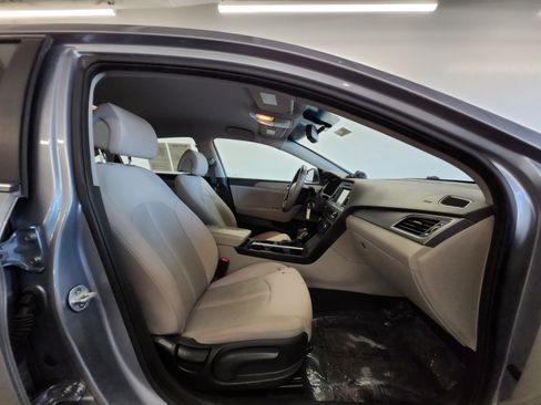 Used 2016 Hyundai Sonata SE w/ Cargo Package image 23