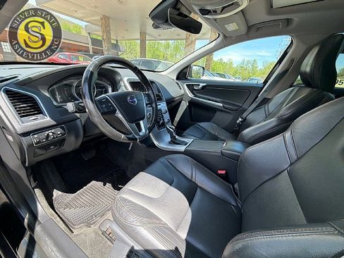 Used 2017 Volvo XC60 T5 Dynamic w/ Preferred Option Package image 11