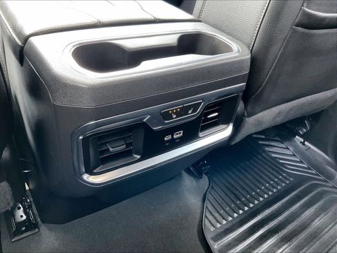 Used 2022 GMC Sierra 1500 Denali image 28