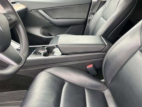 Used 2021 Tesla Model Y Long Range image 20