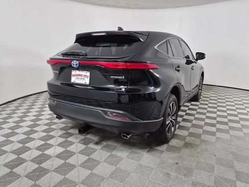 Used 2021 Toyota Venza LE AWD/4WD image 3