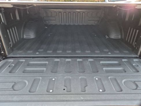 Used 2019 Ford F150 XLT w/ Equipment Group 302A Luxury AWD/4WD image 18