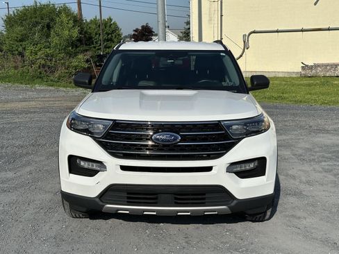 Used 2021 Ford Explorer XLT w/ Equipment Group 202A AWD/4WD image 3