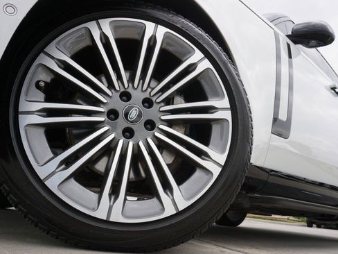 Used 2023 Land Rover Range Rover SE image 11