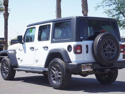 Used 2024 Jeep Wrangler Unlimited Sport AWD/4WD image 3