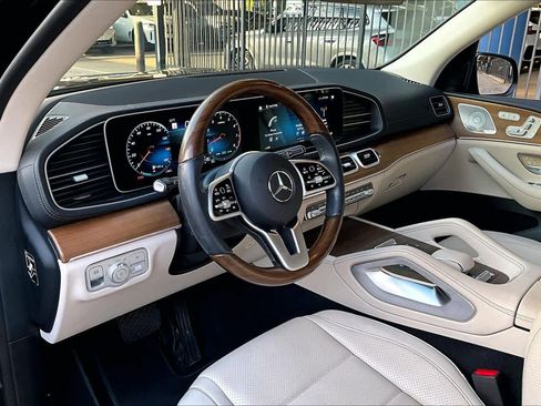 Used 2021 Mercedes-Benz GLS 450 4MATIC image 17