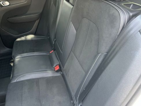 Used 2021 Volvo XC40 T5 R-Design w/ Climate Package AWD/4WD image 21