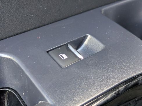 Certified 2024 Ford Explorer ST-Line w/ Class IV Trailer Tow Package image 28