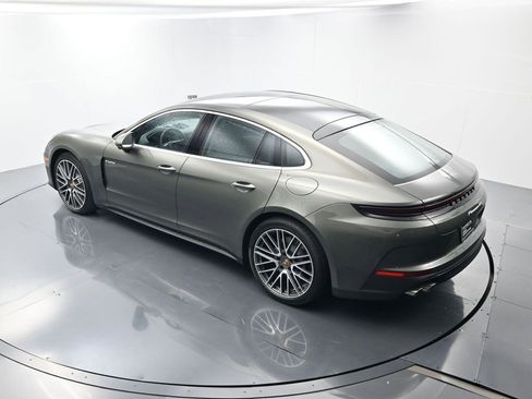 Used 2025 Porsche Panamera 4S image 35