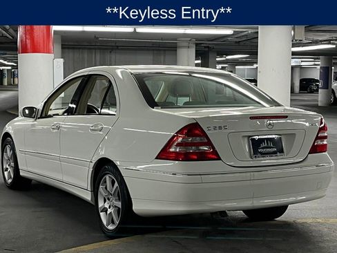Used 2007 Mercedes-Benz C 280 4MATIC Sedan image 3