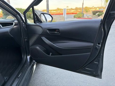 Used 2023 Toyota Corolla LE w/ Carpet Mat Package (TMS) image 27