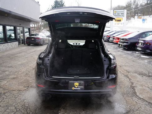 Used 2021 Porsche Cayenne Turbo image 60