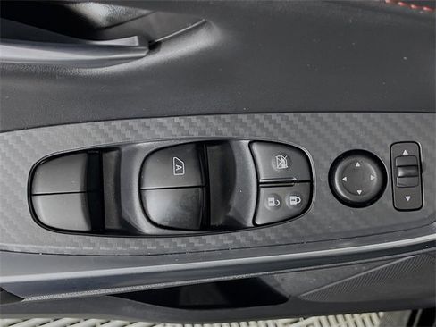 Used 2025 Nissan Sentra SR w/ Midnight Edition image 18