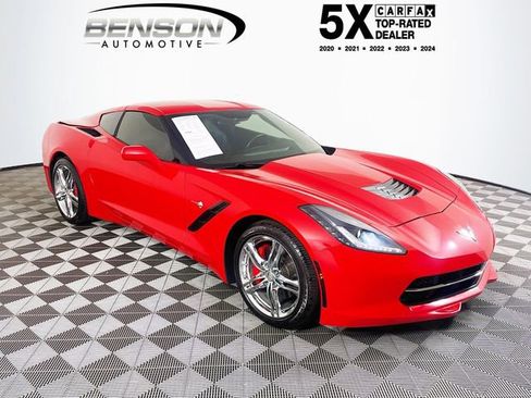 Used 2017 Chevrolet Corvette Stingray Coupe w/ 1LT RWD image 1