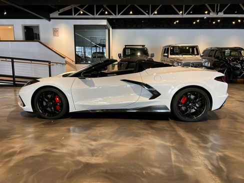 Used 2021 Chevrolet Corvette Stingray Premium Conv w/ Z51 Performance Package image 2