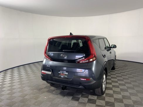 Used 2020 Kia Soul S image 3