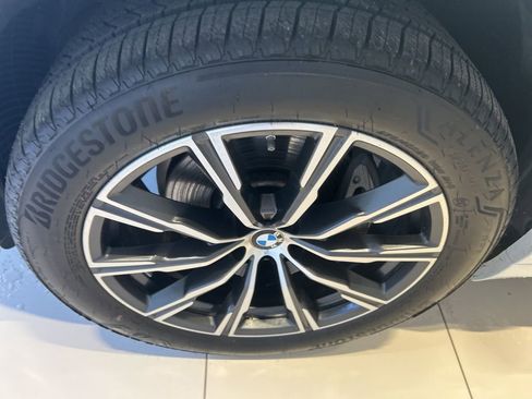 Used 2024 BMW X5 xDrive40i w/ M Sport Package image 21