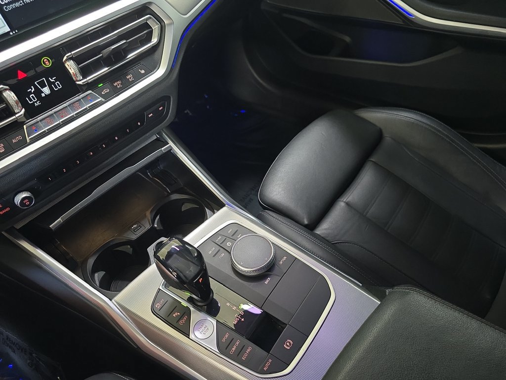 Certified 2020 BMW 330i Sedan w/ M Sport Package RWD image 23