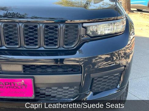 Used 2025 Jeep Grand Cherokee L Laredo AWD/4WD image 9