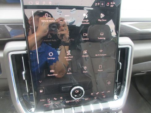 New 2026 GMC Yukon XL Elevation w/ Elevation Premium Package AWD/4WD image 19
