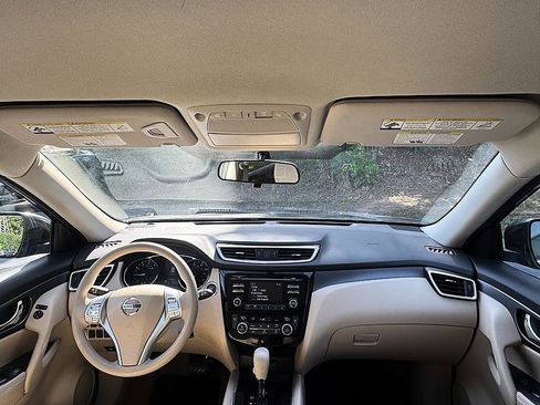 Used 2014 Nissan Rogue SV FWD image 17