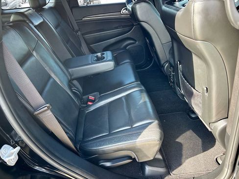 Used 2020 Jeep Grand Cherokee Limited image 30